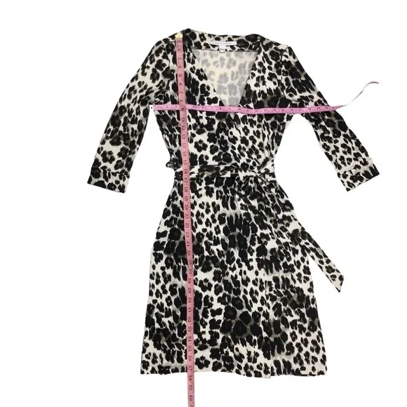 Diane von Furtstenberg silk wrap dress animal snow leopard print sz 4 New Julian - Picture 14 of 16